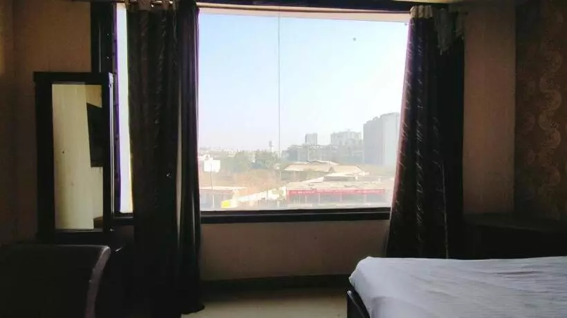 Hôtel Kuber 7