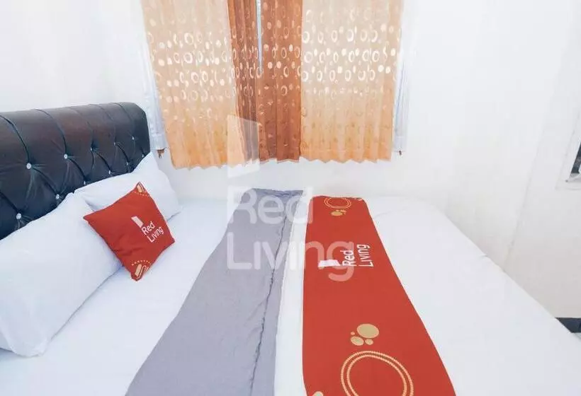 Hotelli Redliving Apartemen Emerald Hill   Sr Rooms Tower Green