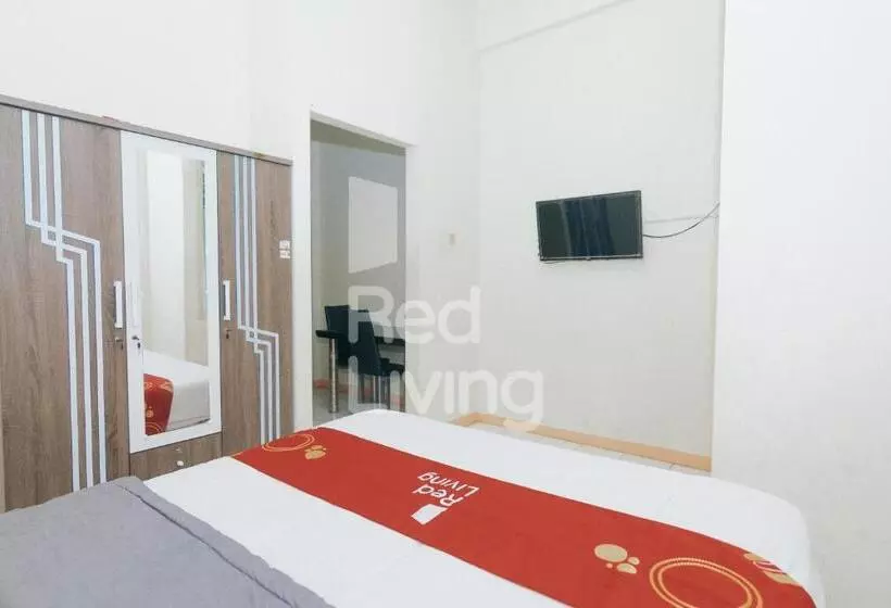 Hotelli Redliving Apartemen Emerald Hill   Sr Rooms Tower Green