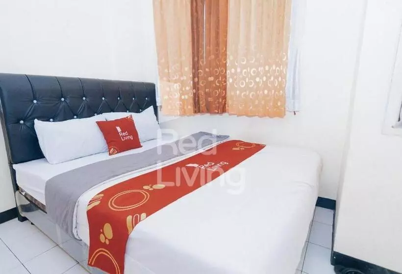 Hotelli Redliving Apartemen Emerald Hill   Sr Rooms Tower Green