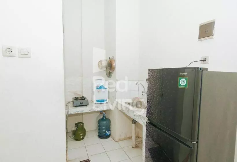 Hotelli Redliving Apartemen Emerald Hill   Sr Rooms Tower Green