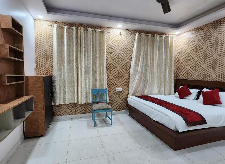 Отель Royal Afghan