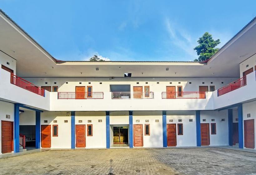 Отель Spot On 91995 Cvictory Inn