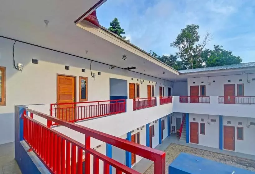 Hotelli Spot On 91995 Cvictory Inn