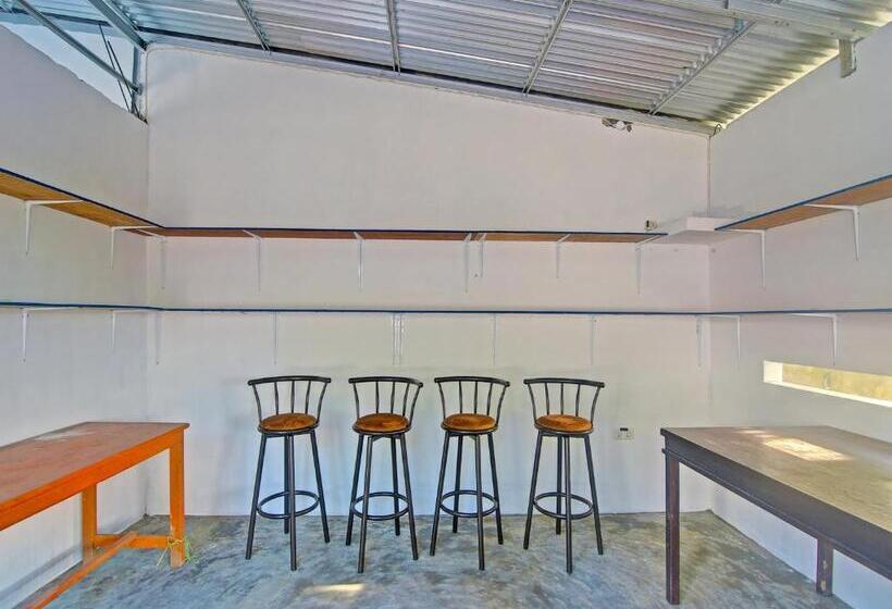 Отель Spot On 91995 Cvictory Inn