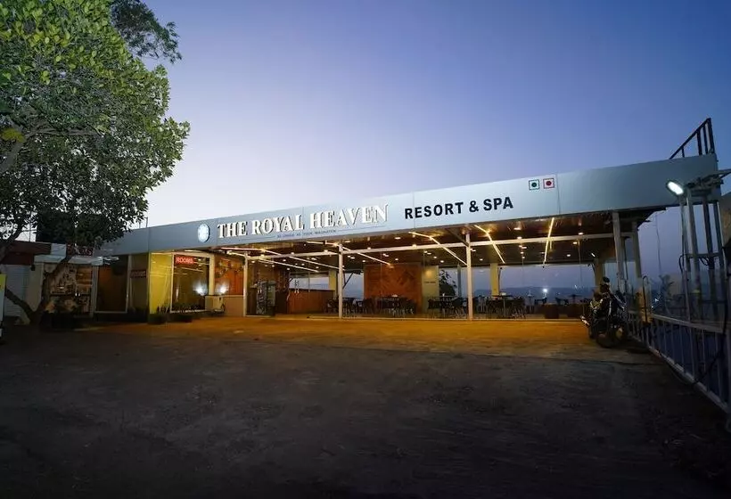 Hotelli The Royal Heaven Resort