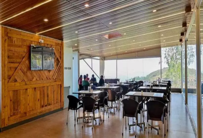 Hotelli The Royal Heaven Resort