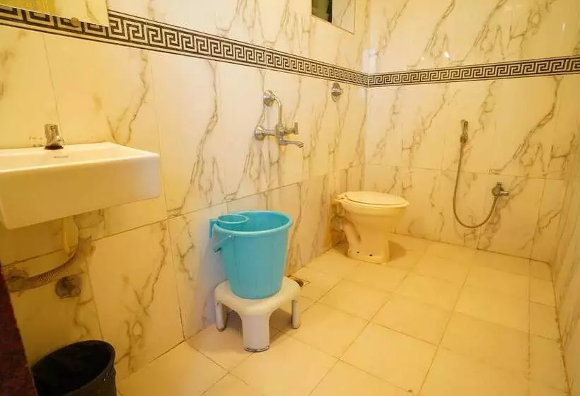 Hotelli The Royal Heaven Resort