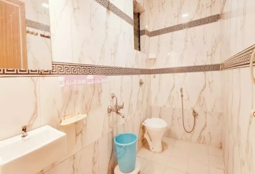 Hotelli The Royal Heaven Resort