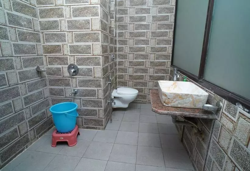 Hotelli The Royal Heaven Resort