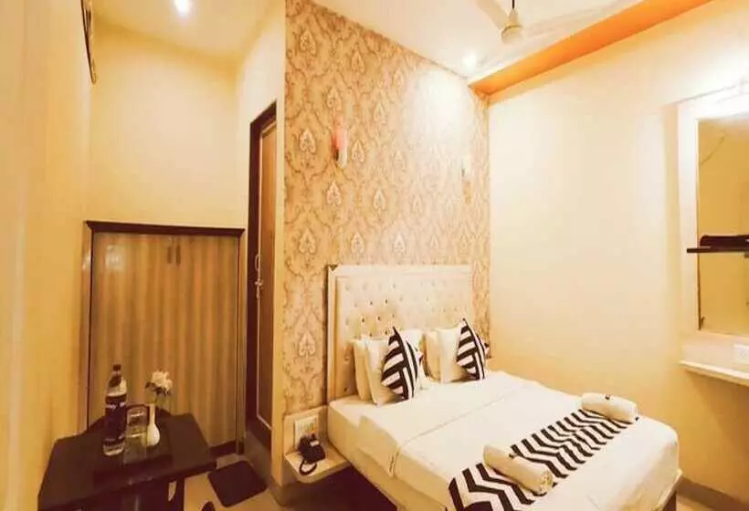 Hotelli The Royal Heaven Resort