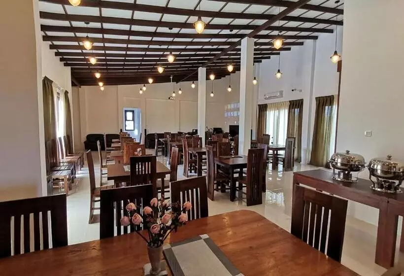 هتل Y Villa Residencies