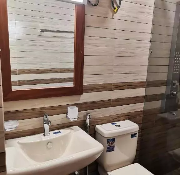 هتل Y Villa Residencies