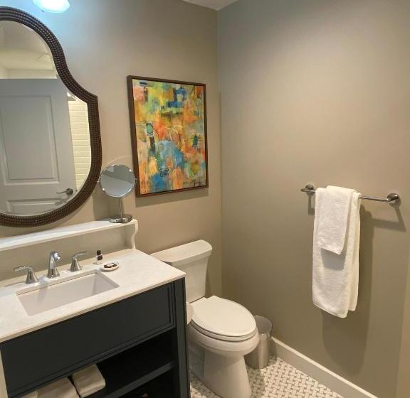 The Shepherd Hotel Downtown Clemson