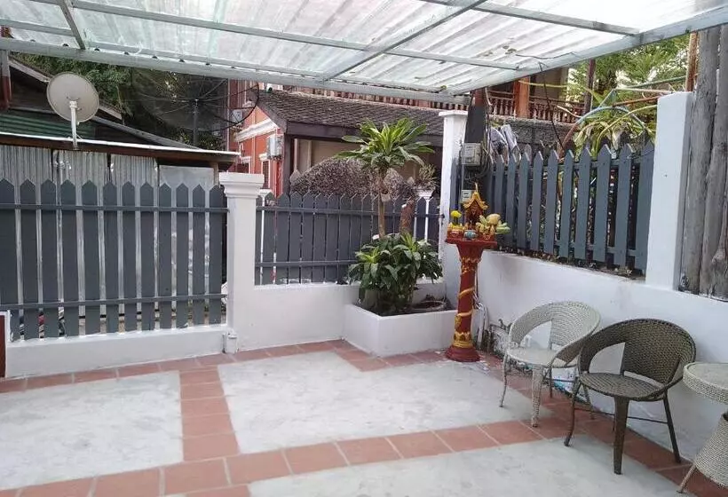 ユースホステル Funny Riverside Backpackers