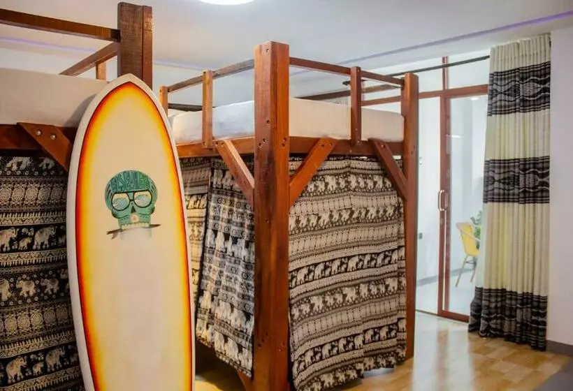 ユースホステル Surf & Party Weligama