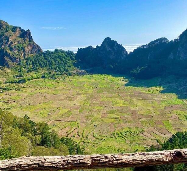 تختخواب و صبحانه Casa Familiar Pôr Do Sol