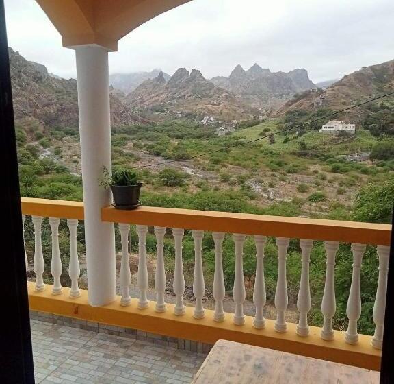 تختخواب و صبحانه Casa Familiar Pôr Do Sol