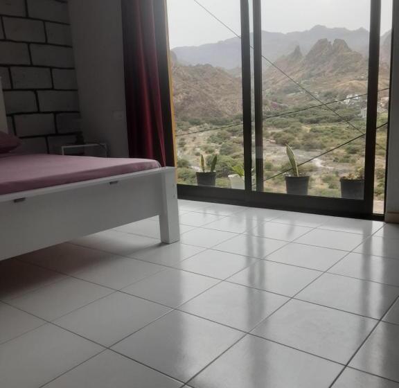 تختخواب و صبحانه Casa Familiar Pôr Do Sol