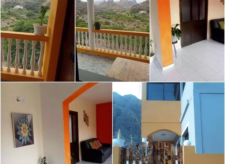 تختخواب و صبحانه Casa Familiar Pôr Do Sol