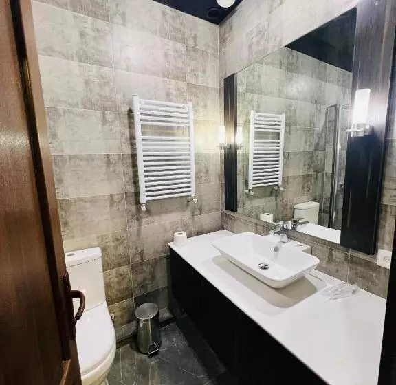 Green Hotel Ang