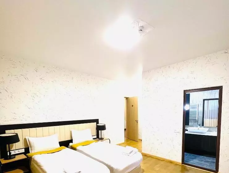 Green Hotel Ang