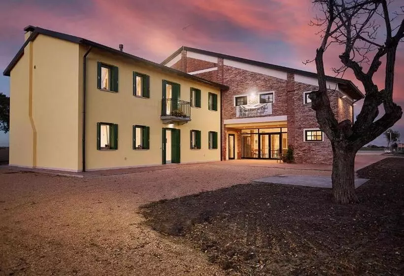 Hotelli Brussa Horse Oasi