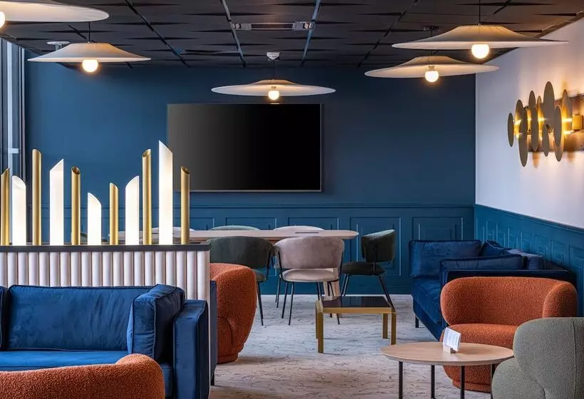 Hotelli Kyriad Tours Sud  Ballan Mire