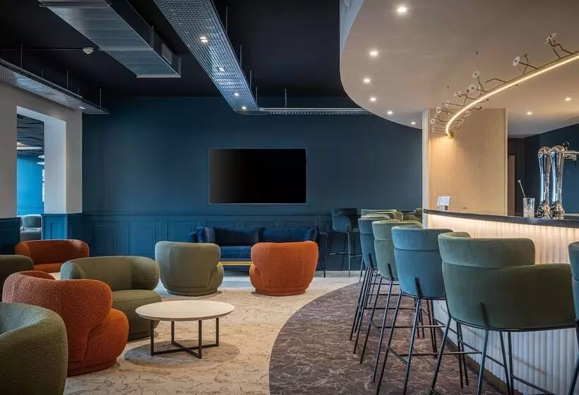 Hotelli Kyriad Tours Sud  Ballan Mire