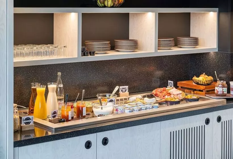 Hotelli Kyriad Tours Sud  Ballan Mire