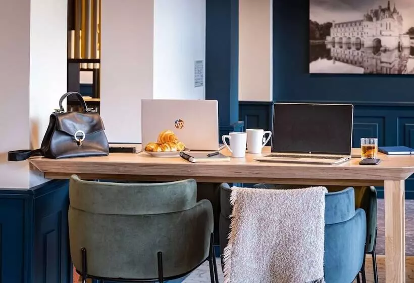 Hotelli Kyriad Tours Sud  Ballan Mire