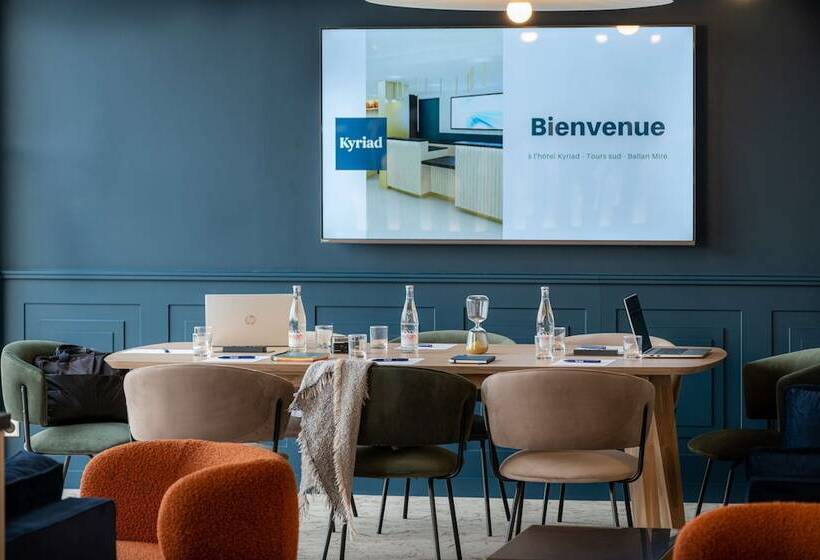 فندق Kyriad Tours Sud  Ballan Mire