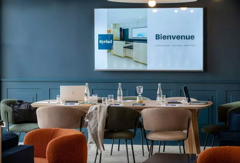 Hotelli Kyriad Tours Sud  Ballan Mire