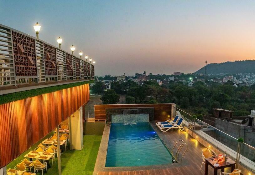 Pax Hotel Grand Blue 3 Min Walk From Udaipur City Railway Station