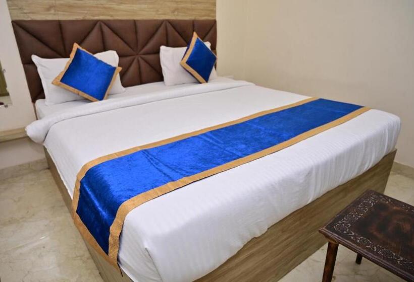 ホテル The Seven S