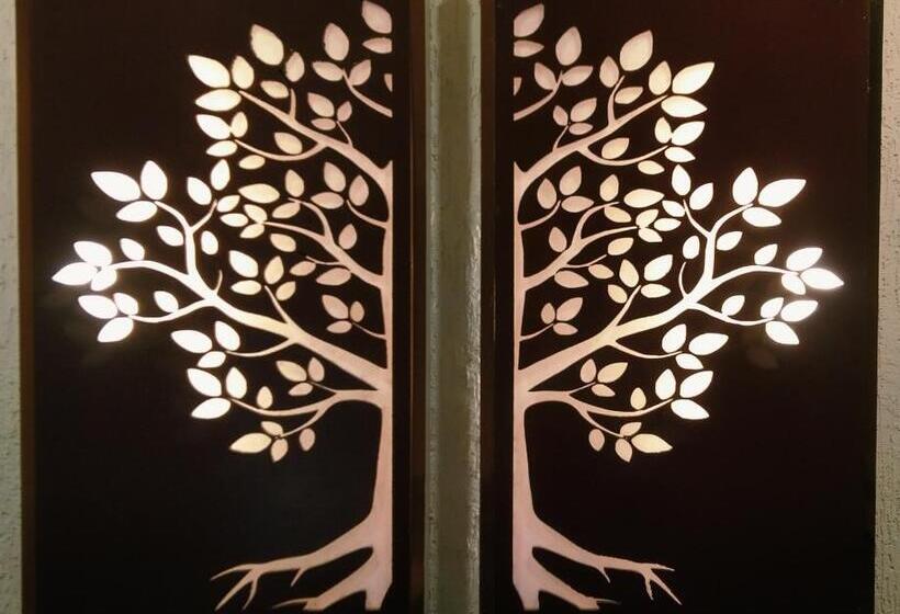 ホテル The Seven S