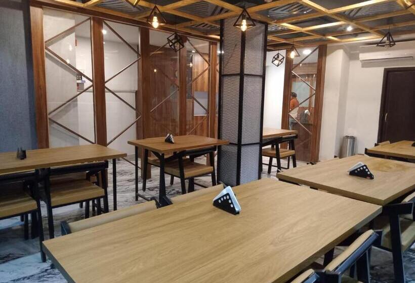 ホテル The Seven S