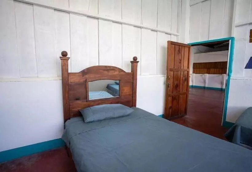 هتل Y Rest. Las Cristalinas