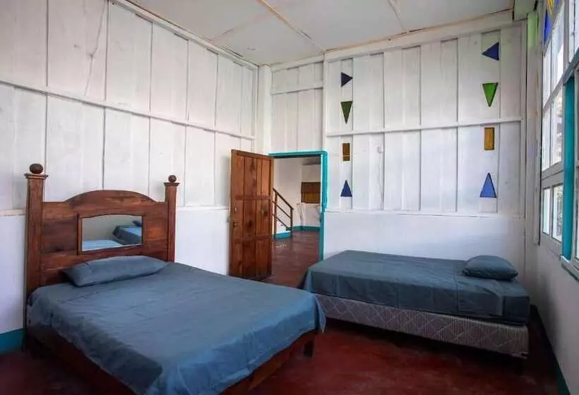 هتل Y Rest. Las Cristalinas