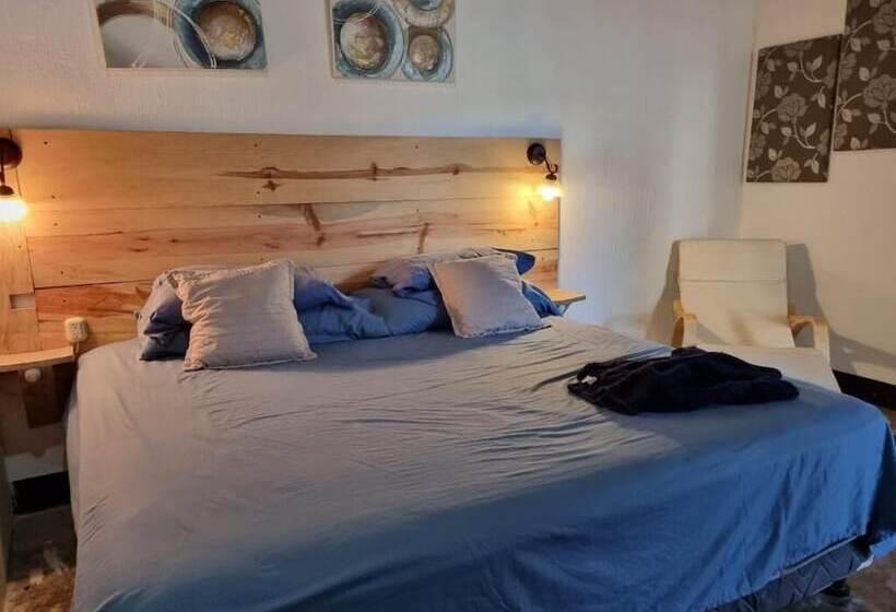 هتل Y Rest. Las Cristalinas