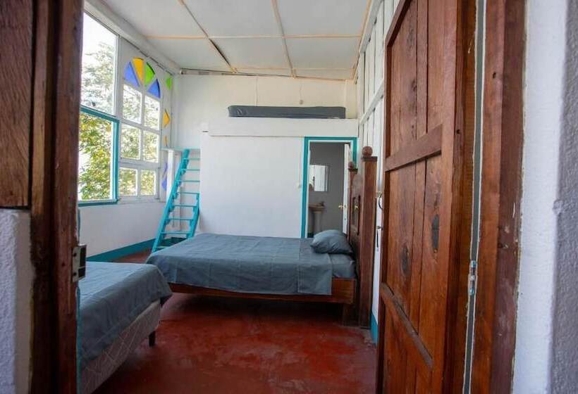 هتل Y Rest. Las Cristalinas