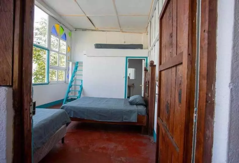 هتل Y Rest. Las Cristalinas