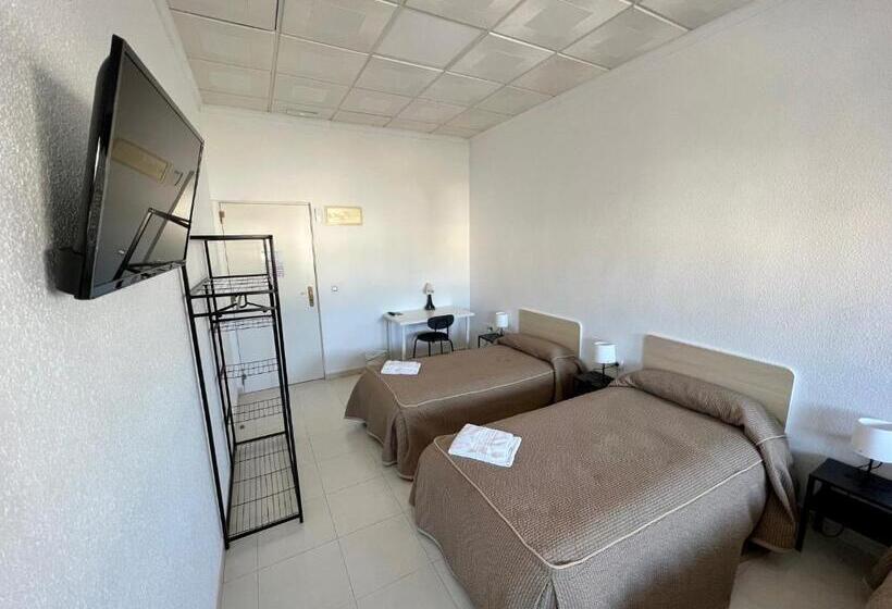 פנסיון Hostal Kaizen