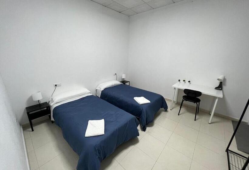 פנסיון Hostal Kaizen