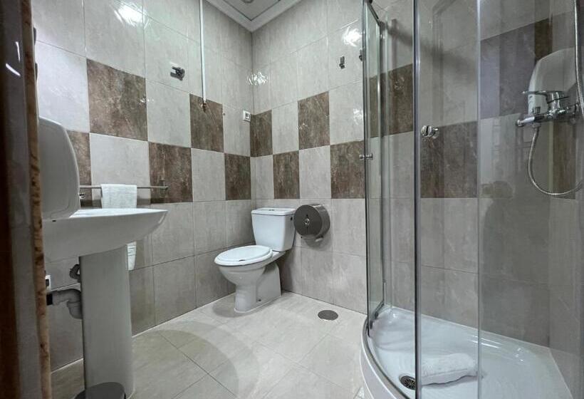 פנסיון Hostal Kaizen