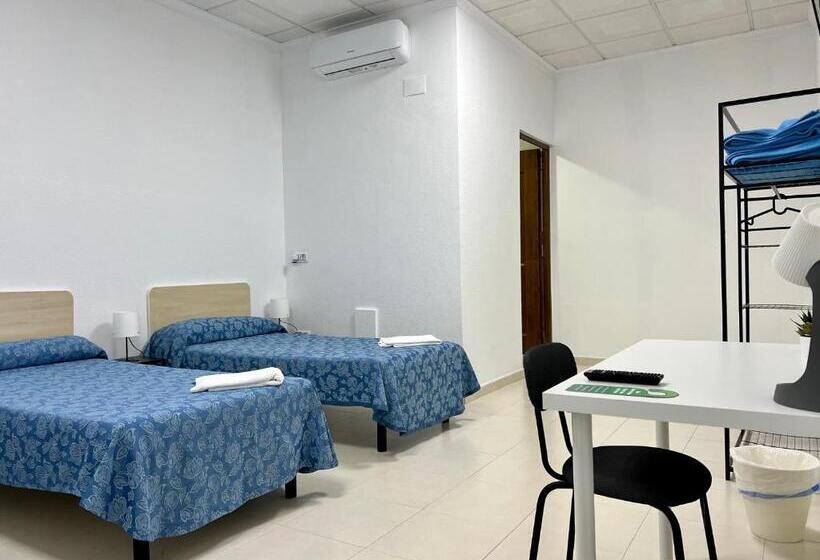 פנסיון Hostal Kaizen