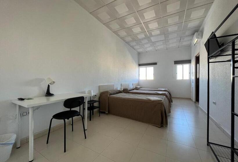 פנסיון Hostal Kaizen