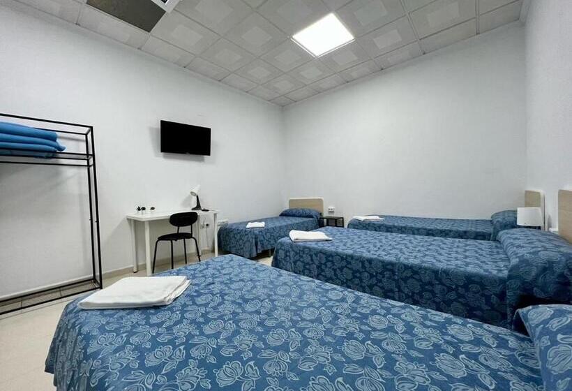 פנסיון Hostal Kaizen