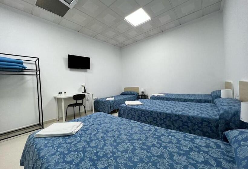 פנסיון Hostal Kaizen