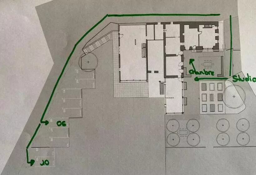 Majatalo Le Hameau Du Montchervet